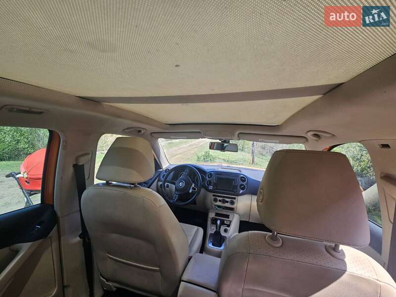 Внедорожник / Кроссовер Volkswagen Tiguan 2015 в Львове