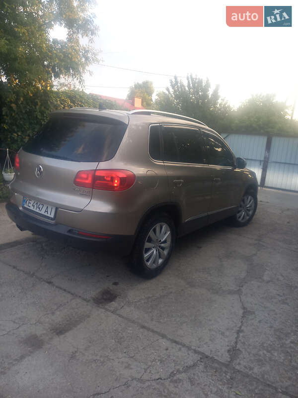 Позашляховик / Кросовер Volkswagen Tiguan 2011 в Дніпрі