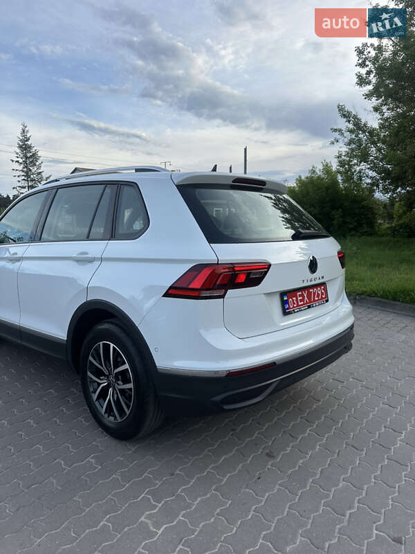 Позашляховик / Кросовер Volkswagen Tiguan 2021 в Бродах