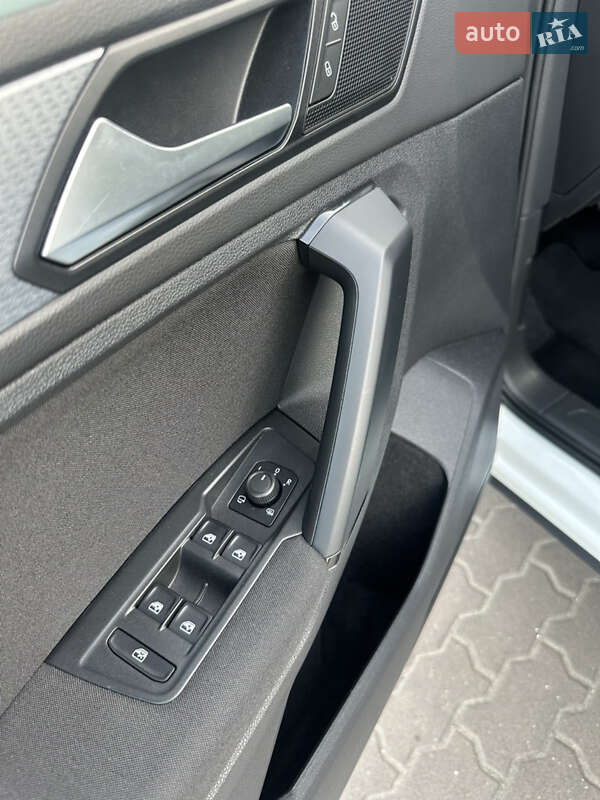 Позашляховик / Кросовер Volkswagen Tiguan 2021 в Бродах
