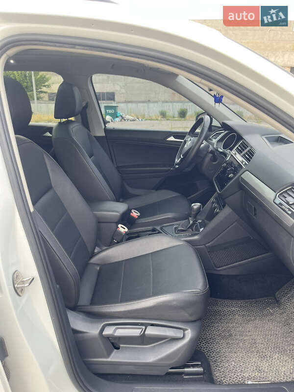 Внедорожник / Кроссовер Volkswagen Tiguan 2020 в Ахтырке