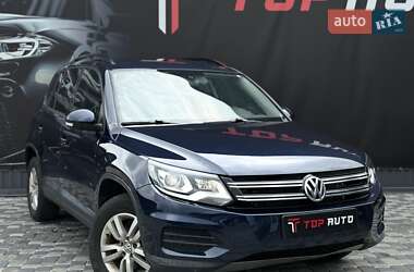 Позашляховик / Кросовер Volkswagen Tiguan 2016 в 