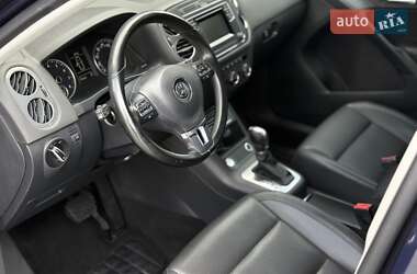 Позашляховик / Кросовер Volkswagen Tiguan 2016 в 