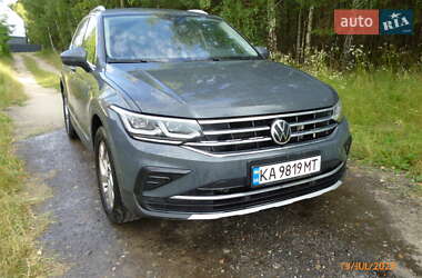 Позашляховик / Кросовер Volkswagen Tiguan 2021 в Києві