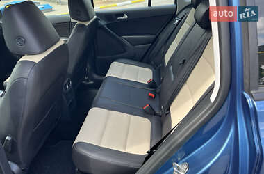 Позашляховик / Кросовер Volkswagen Tiguan 2016 в 