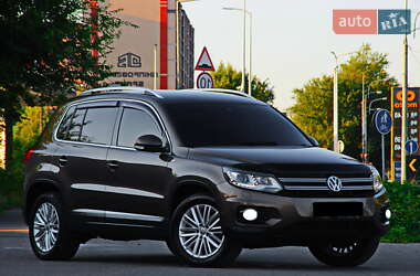 Позашляховик / Кросовер Volkswagen Tiguan 2015 в Дніпрі