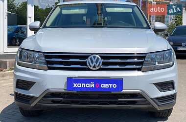 Внедорожник / Кроссовер Volkswagen Tiguan 2018 в 
