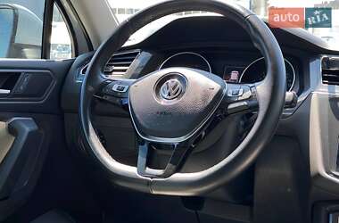 Внедорожник / Кроссовер Volkswagen Tiguan 2018 в 