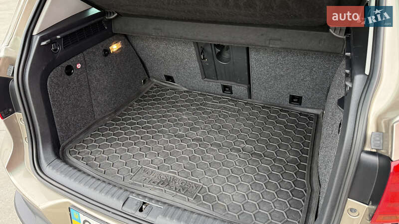 Внедорожник / Кроссовер Volkswagen Tiguan 2013 в Киеве