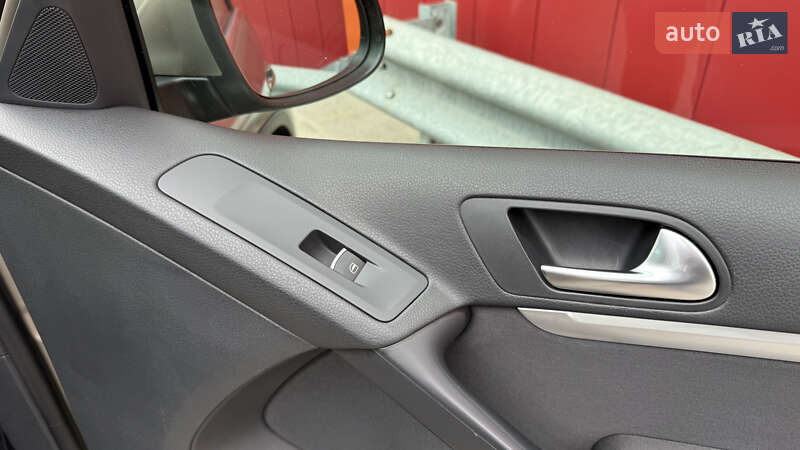 Внедорожник / Кроссовер Volkswagen Tiguan 2013 в Киеве