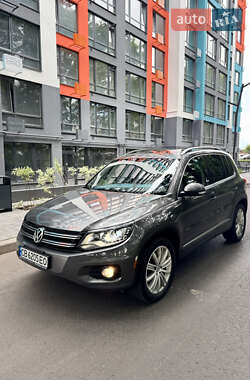 Позашляховик / Кросовер Volkswagen Tiguan 2016 в Чернігові