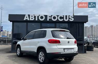 Позашляховик / Кросовер Volkswagen Tiguan 2013 в 