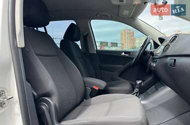 Позашляховик / Кросовер Volkswagen Tiguan 2013 в 
