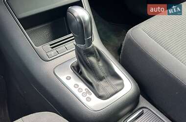 Позашляховик / Кросовер Volkswagen Tiguan 2013 в 