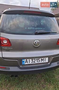 Внедорожник / Кроссовер Volkswagen Tiguan 2009 в 