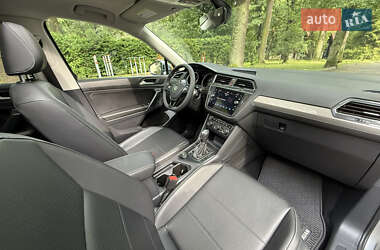 Внедорожник / Кроссовер Volkswagen Tiguan 2021 в 