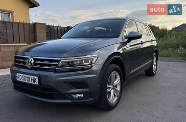 Внедорожник / Кроссовер Volkswagen Tiguan 2019 в Ужгороде