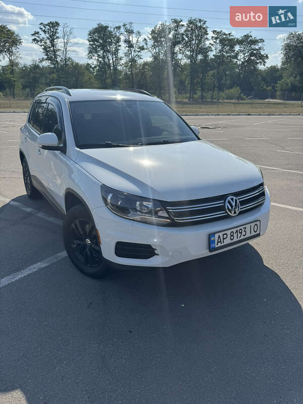 Внедорожник / Кроссовер Volkswagen Tiguan 2017 в Запорожье