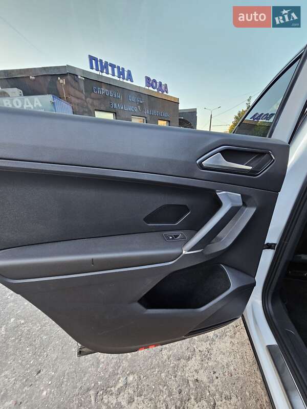 Внедорожник / Кроссовер Volkswagen Tiguan 2018 в Сумах