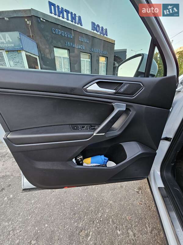 Внедорожник / Кроссовер Volkswagen Tiguan 2018 в Сумах