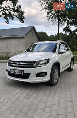 Внедорожник / Кроссовер Volkswagen Tiguan 2014 в Новояворовске
