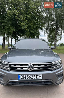 Внедорожник / Кроссовер Volkswagen Tiguan 2018 в Ахтырке
