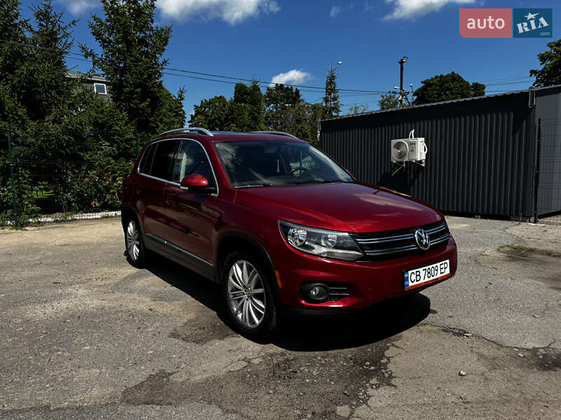Позашляховик / Кросовер Volkswagen Tiguan 2012 в Чернігові