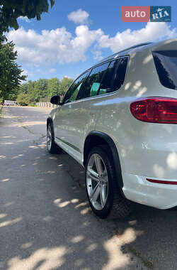 Внедорожник / Кроссовер Volkswagen Tiguan 2014 в 