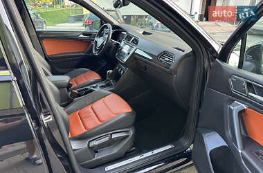 Внедорожник / Кроссовер Volkswagen Tiguan 2018 в 