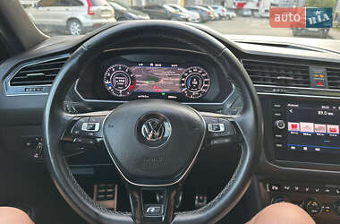 Внедорожник / Кроссовер Volkswagen Tiguan 2018 в 