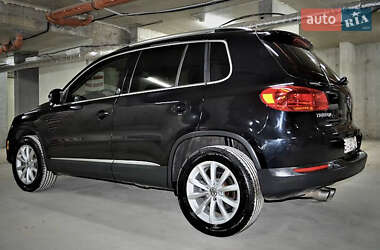Внедорожник / Кроссовер Volkswagen Tiguan 2016 в 