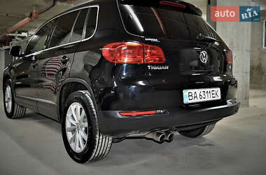 Внедорожник / Кроссовер Volkswagen Tiguan 2016 в 