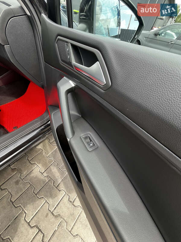 Внедорожник / Кроссовер Volkswagen Tiguan 2020 в Киеве