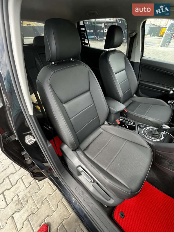 Внедорожник / Кроссовер Volkswagen Tiguan 2020 в Киеве