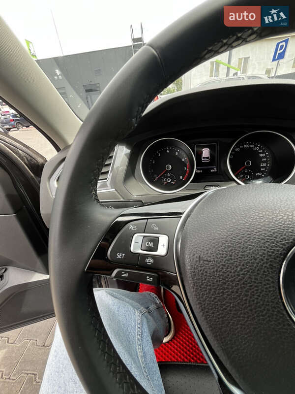 Внедорожник / Кроссовер Volkswagen Tiguan 2020 в Киеве