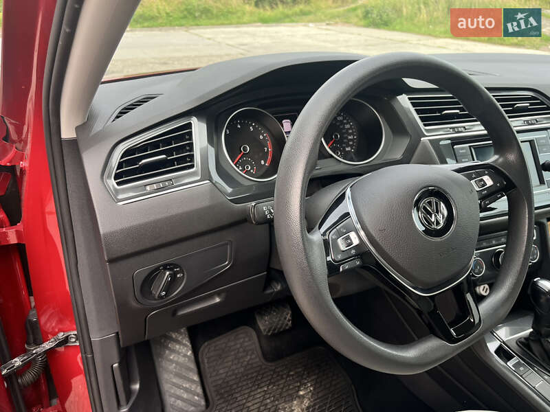 Внедорожник / Кроссовер Volkswagen Tiguan 2019 в Львове
