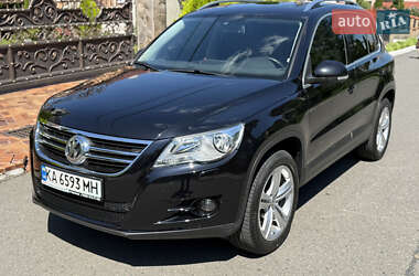 Внедорожник / Кроссовер Volkswagen Tiguan 2010 в Черновцах