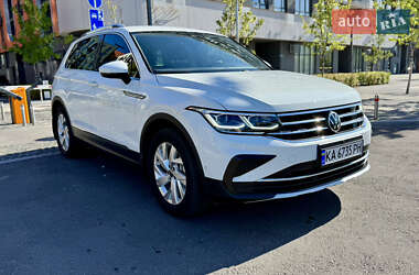 Внедорожник / Кроссовер Volkswagen Tiguan 2021 в Киеве