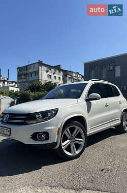 Позашляховик / Кросовер Volkswagen Tiguan 2015 в Одесі
