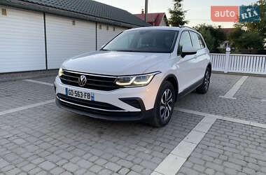 Внедорожник / Кроссовер Volkswagen Tiguan 2021 в Львове