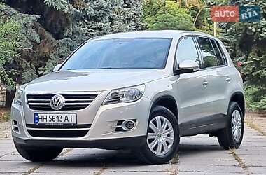 Позашляховик / Кросовер Volkswagen Tiguan 2011 в Одесі