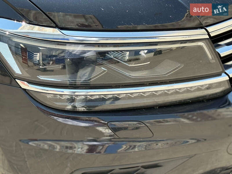 Внедорожник / Кроссовер Volkswagen Tiguan 2017 в Одессе