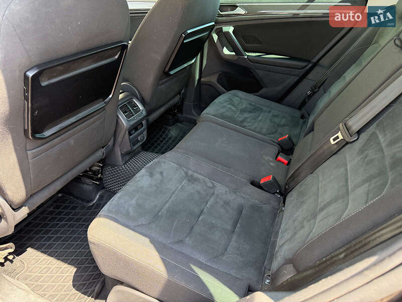 Внедорожник / Кроссовер Volkswagen Tiguan 2017 в Одессе