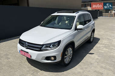 Внедорожник / Кроссовер Volkswagen Tiguan 2015 в Ужгороде