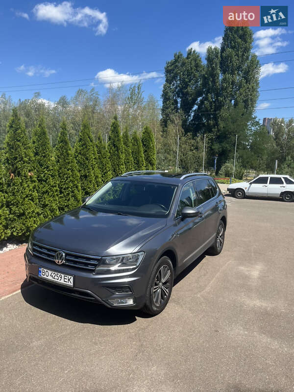 Внедорожник / Кроссовер Volkswagen Tiguan 2019 в Киеве фото 2 Внедорожник / Кроссовер Volkswagen Tiguan 2019 в Киеве