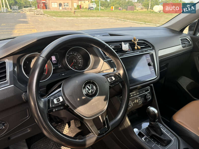 Внедорожник / Кроссовер Volkswagen Tiguan 2019 в Хмельницком