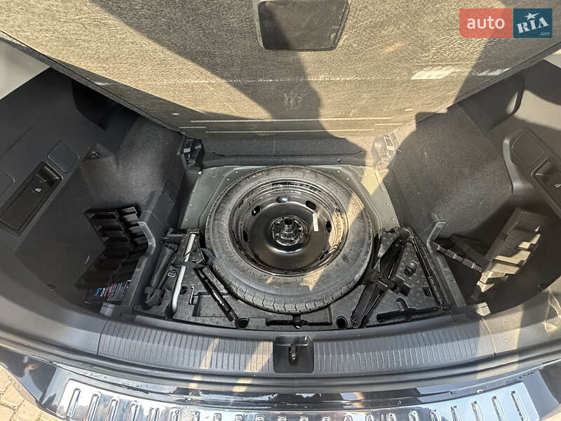 Внедорожник / Кроссовер Volkswagen Tiguan 2019 в Хмельницком