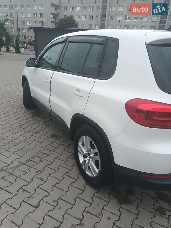 Внедорожник / Кроссовер Volkswagen Tiguan 2012 в Шептицькому