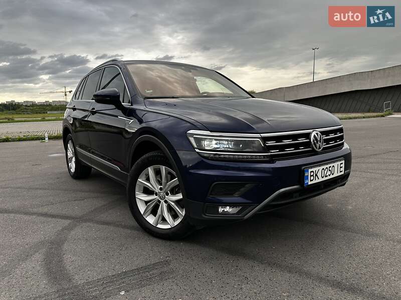 Внедорожник / Кроссовер Volkswagen Tiguan 2018 в Львове