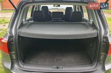 Внедорожник / Кроссовер Volkswagen Tiguan 2016 в 